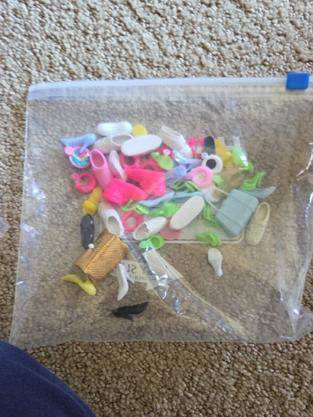 Assorted Vintage Barbie Clothes, Shoes And Accessories. - Picture 5 of 5